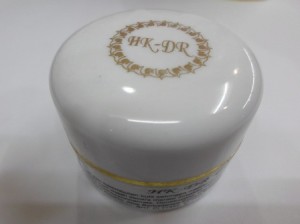 Cream Pagi HK-DR